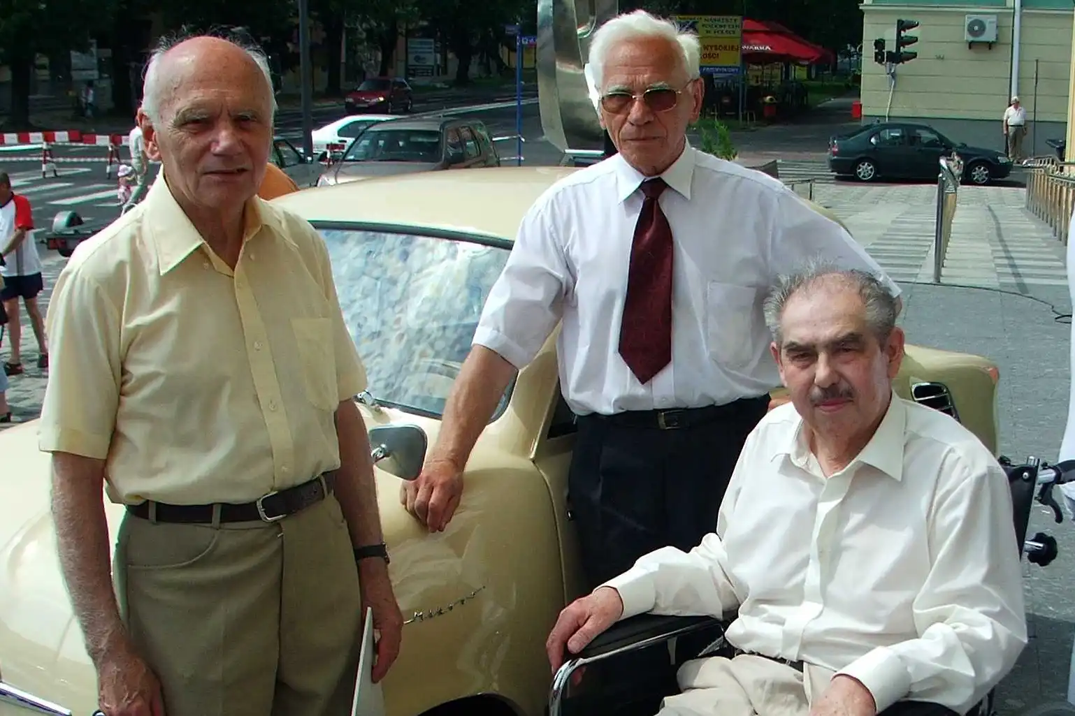 Mikrus MR-300 i jego konstruktorzy podczas Zlotu 2007